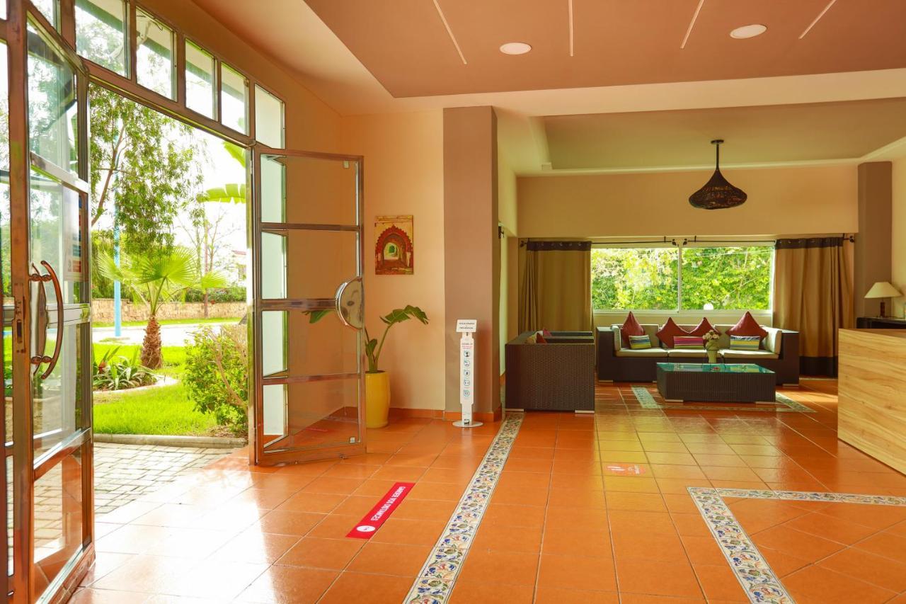 Residence Hoteliere Riviera Beach Cabo Negro Exterior photo